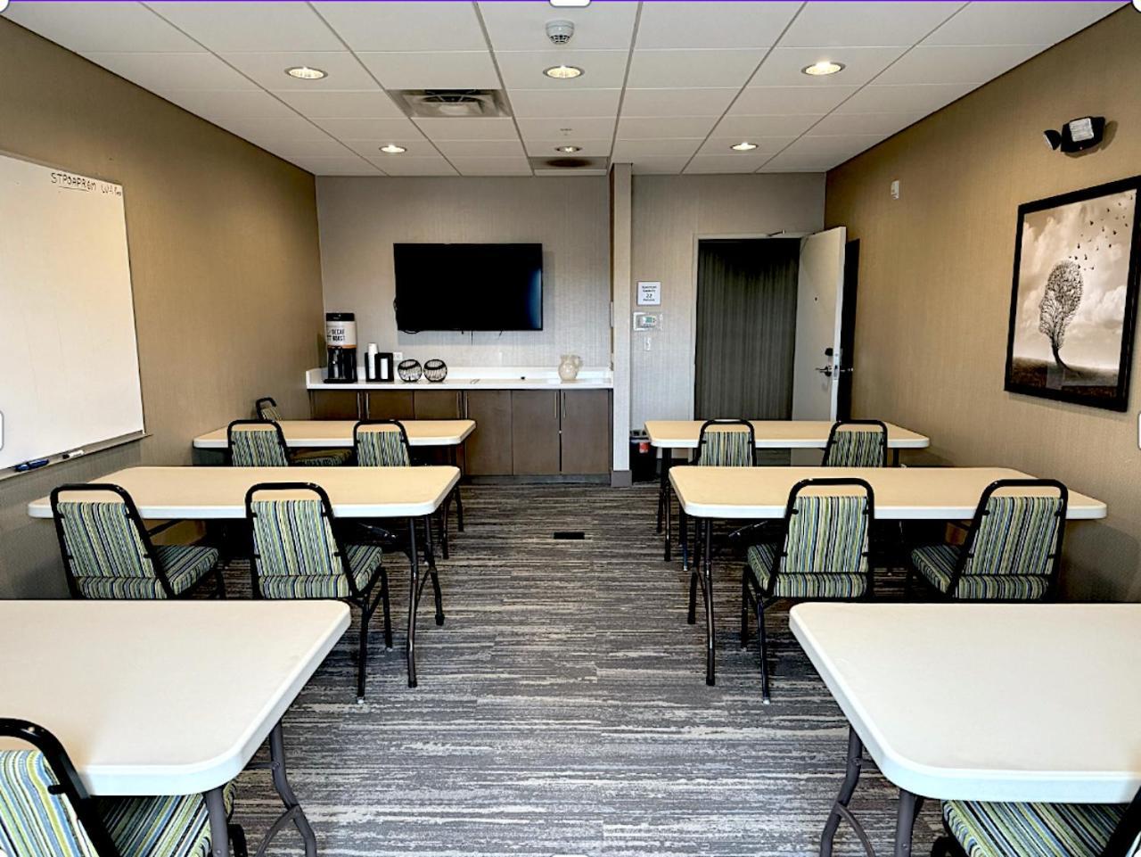 Hampton Inn & Suites Saint Paul Oakdale Woodbury Exteriör bild